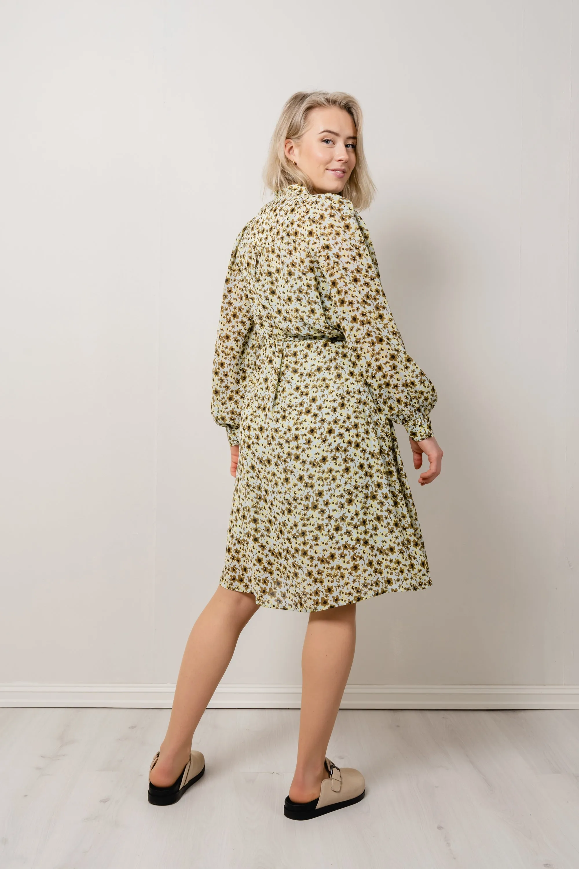 Adalia Rikkelie Shirt Dress - Green Flowers