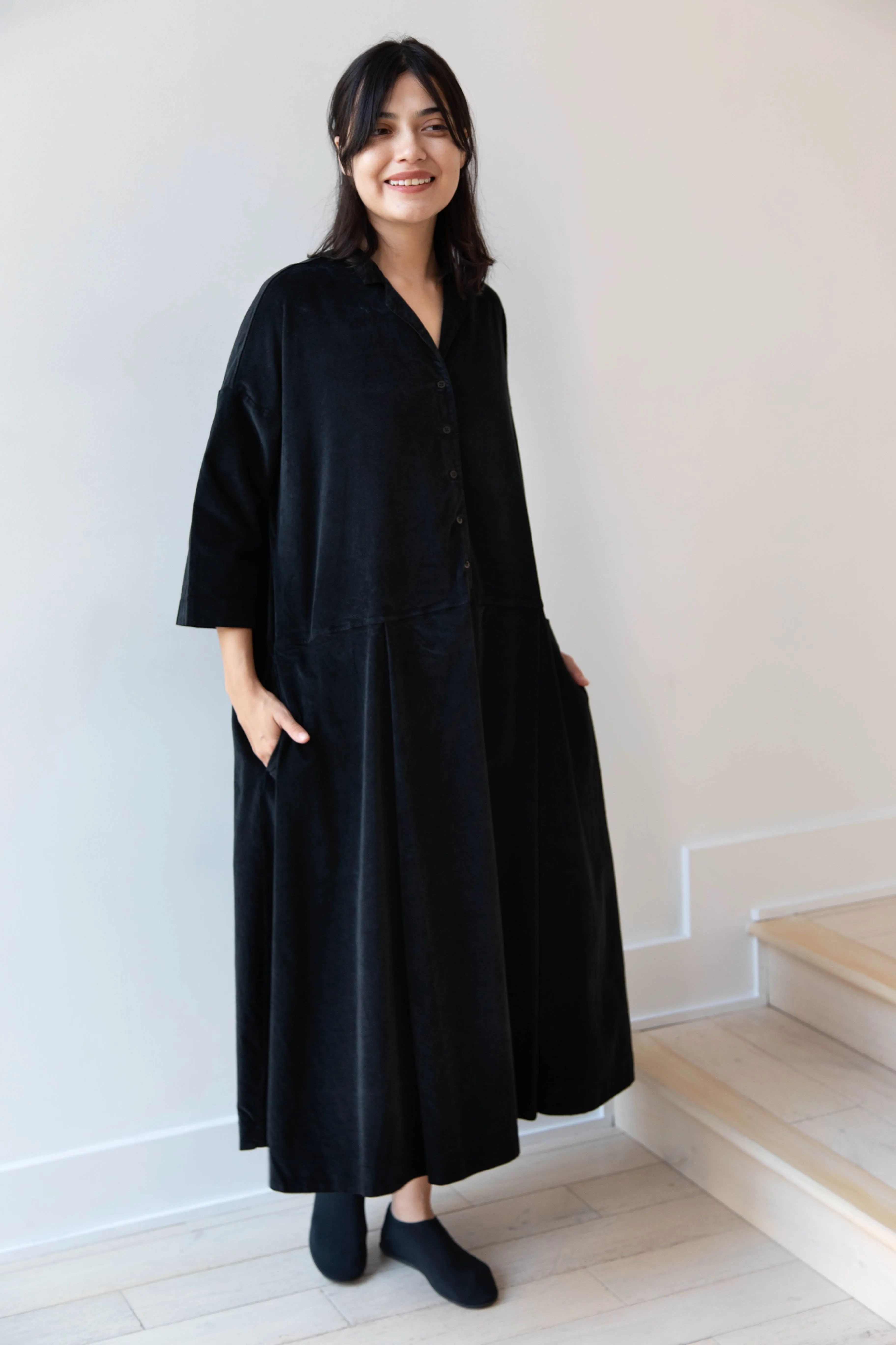 Album di Famiglia | Velvet Tailored Collar Dress in Black