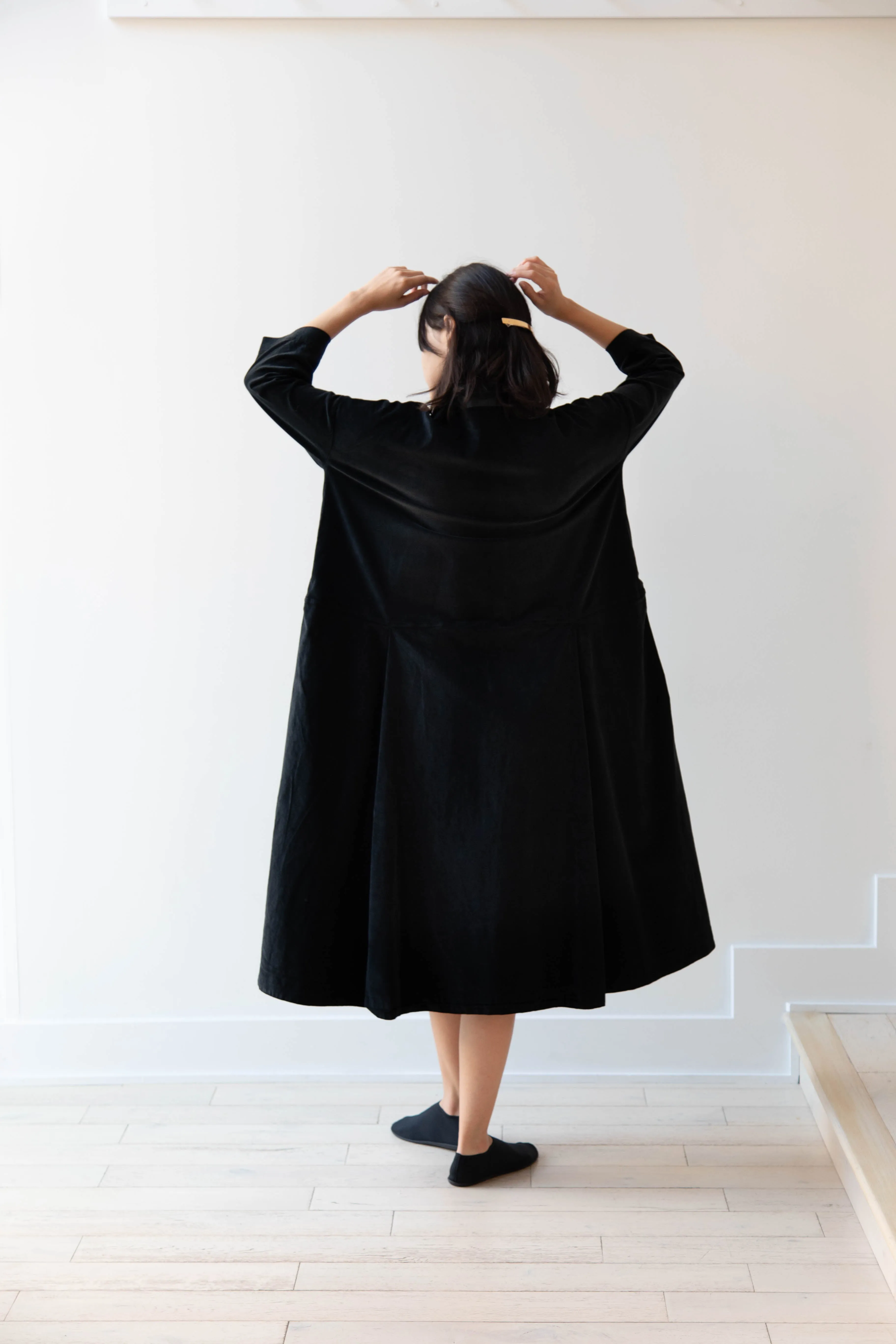Album di Famiglia | Velvet Tailored Collar Dress in Black