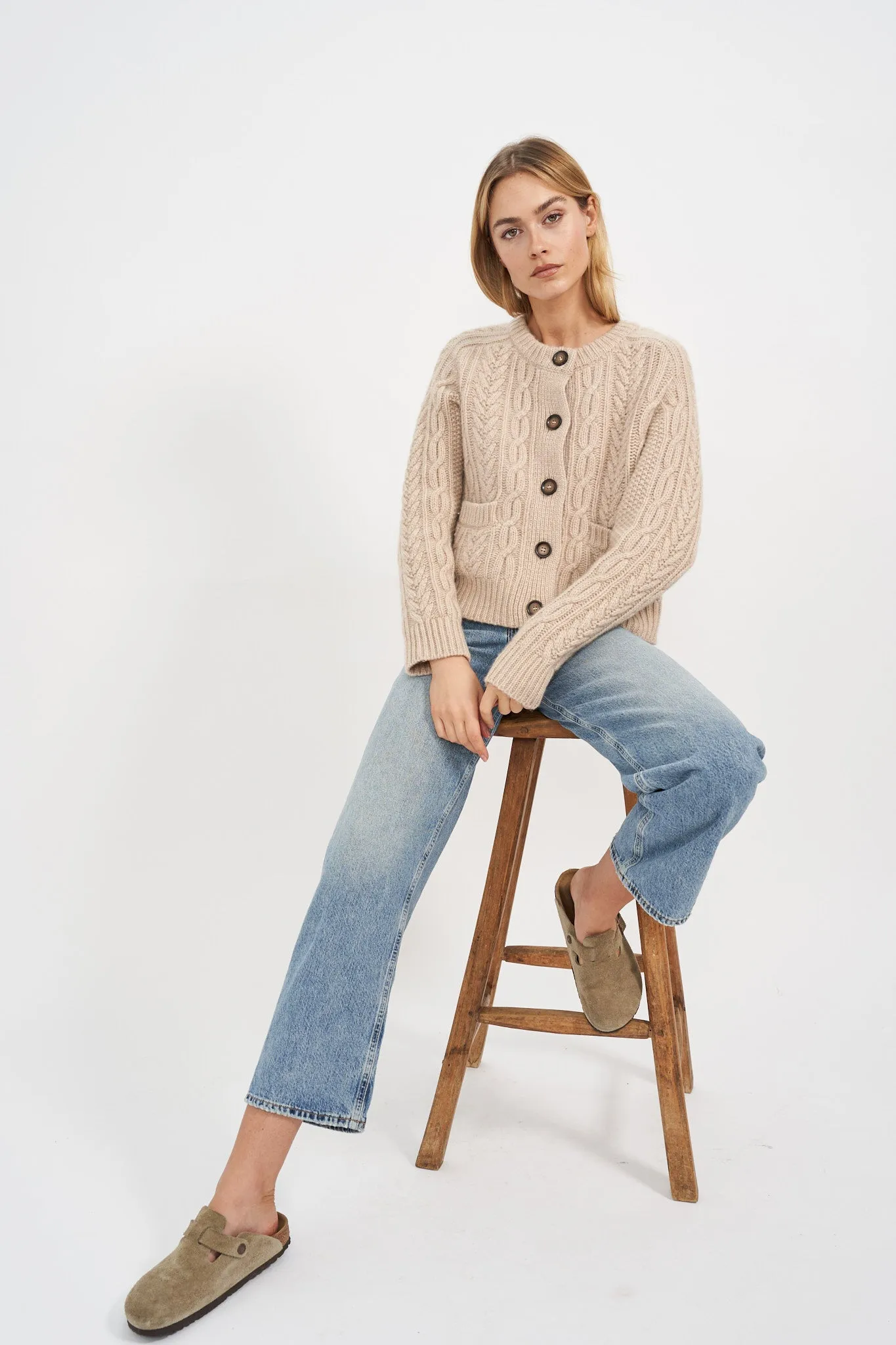 Amalie Cardi - Oatmeal