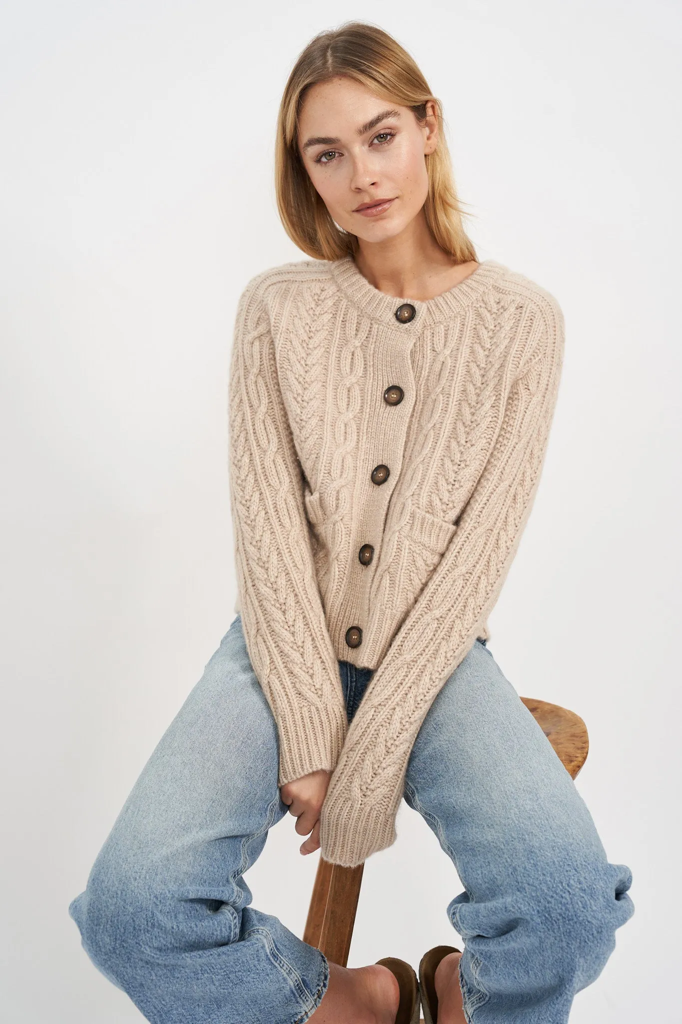Amalie Cardi - Oatmeal