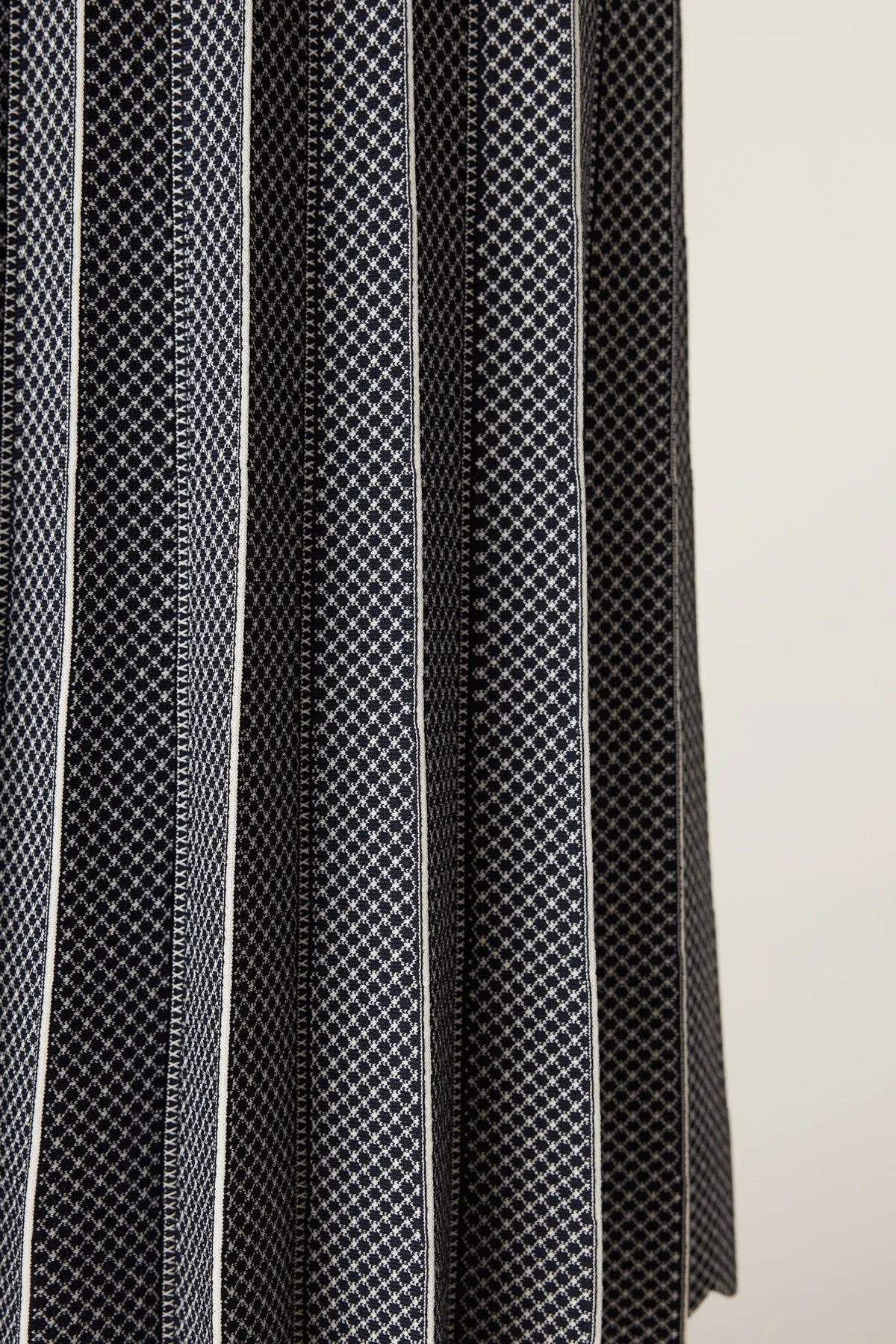 Astoria Crepe Skirt - Navy