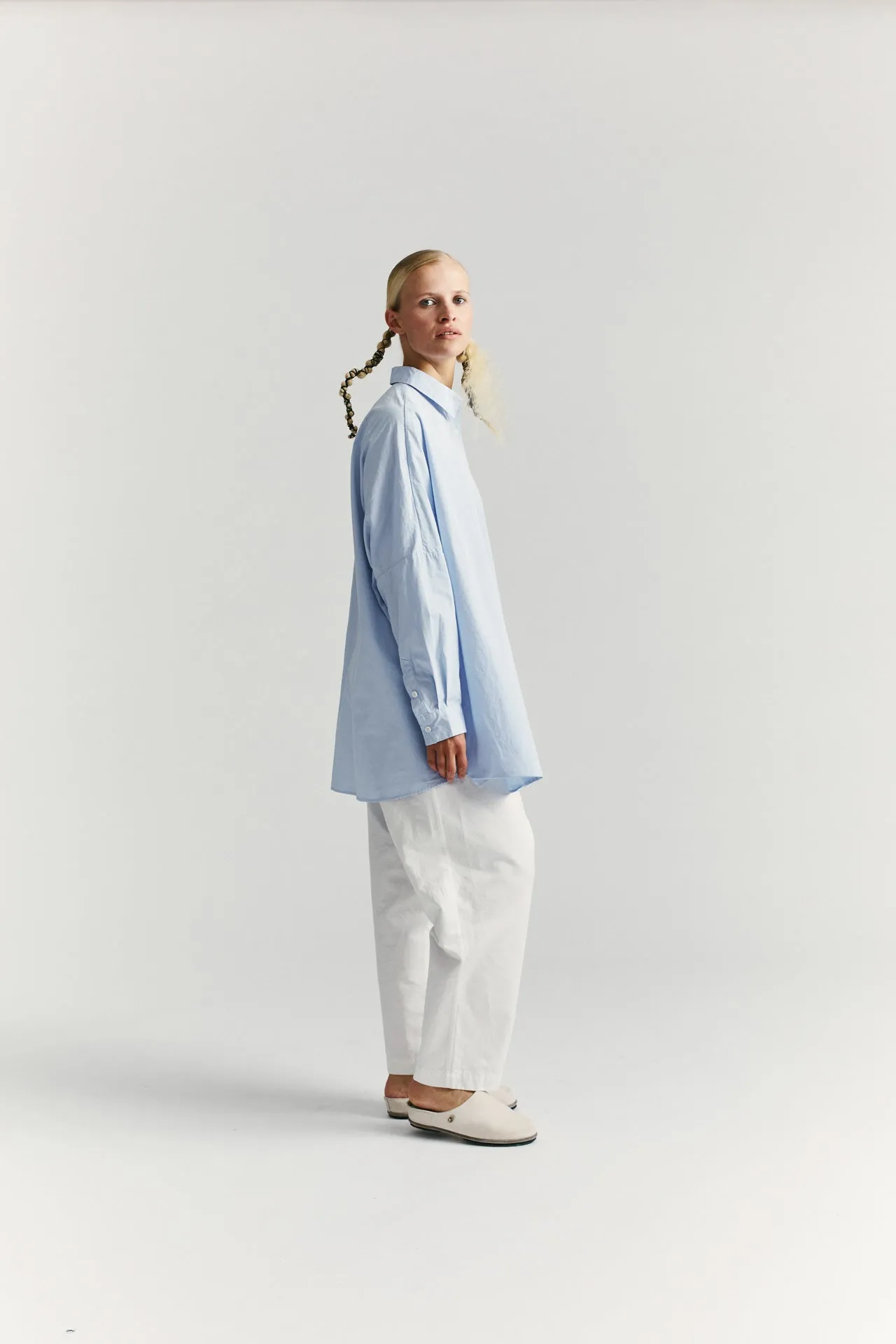 ATOMLESS LESS SHIRT - COT - SKY
