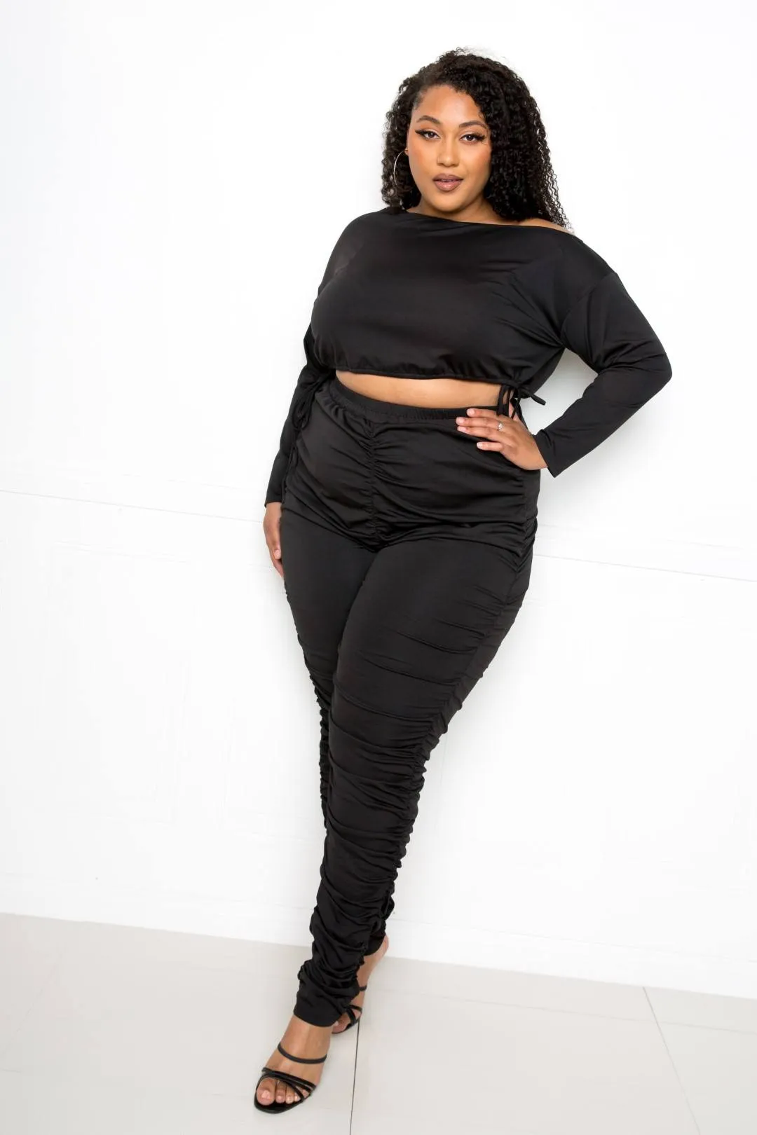Black Off Shoulder Cropped Top And Ruched Women's Leggings Sets