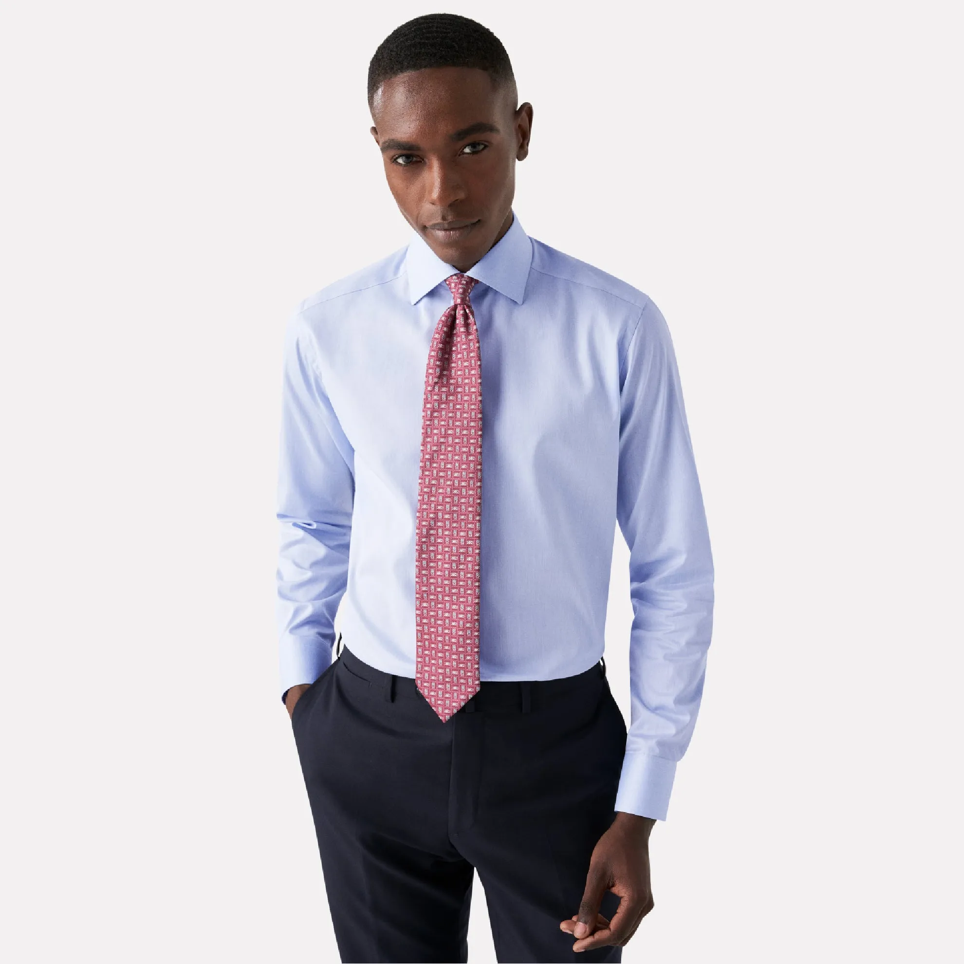 Contemporary Fit Signature Twill with Contrast Paisley Details / Light Blue