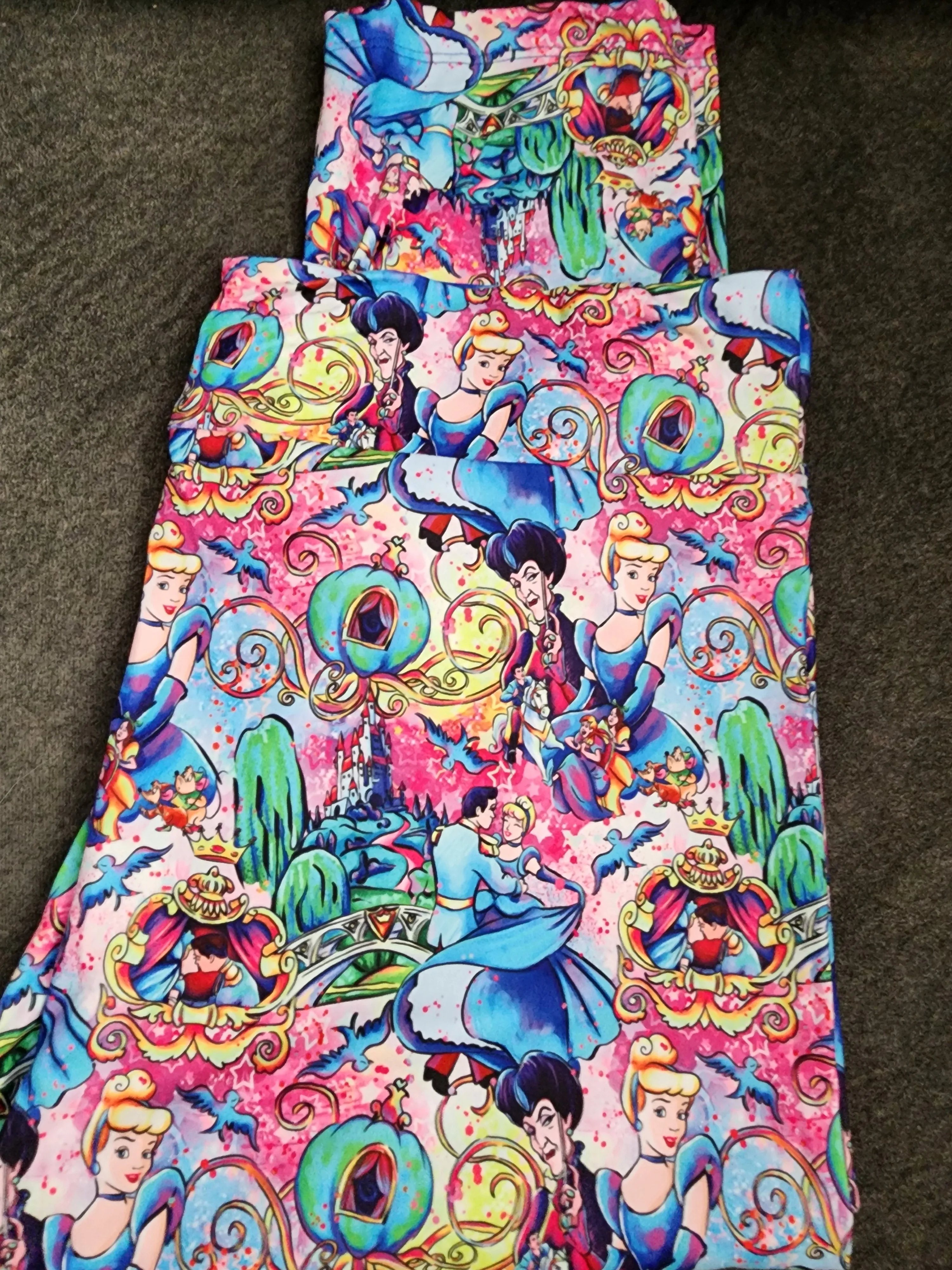 CP Disney Cinderella Capri Leggings