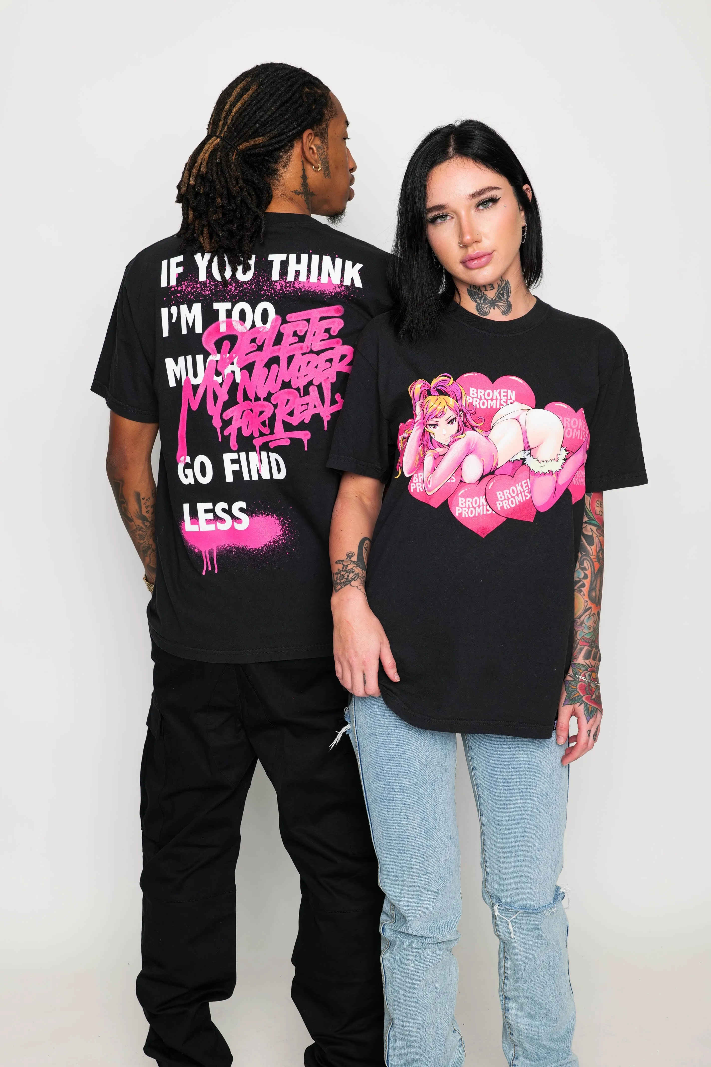 Find Less Tee Black
