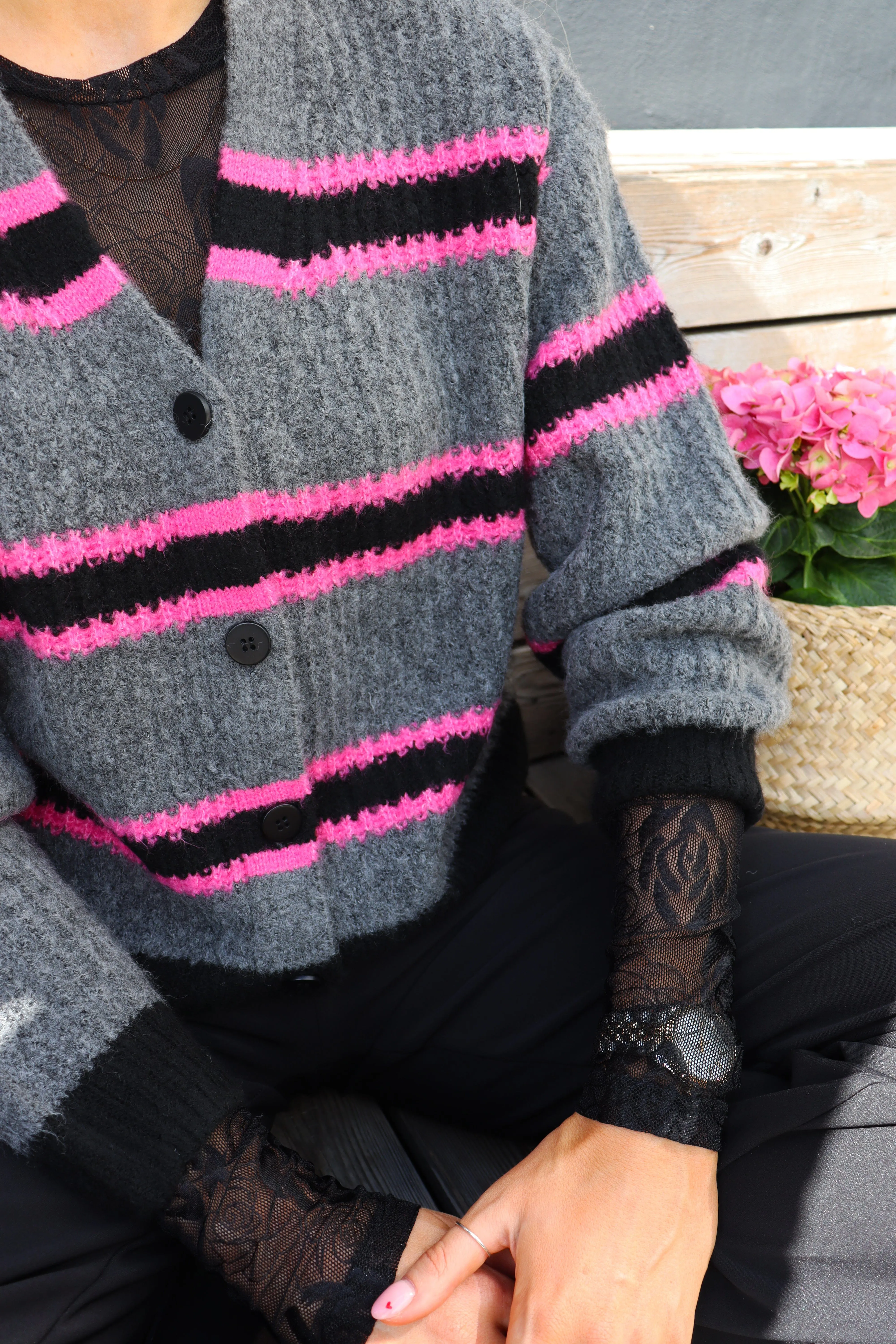 Liberte - Fro-Cargidan - Darkgrey Black Pink Stripe