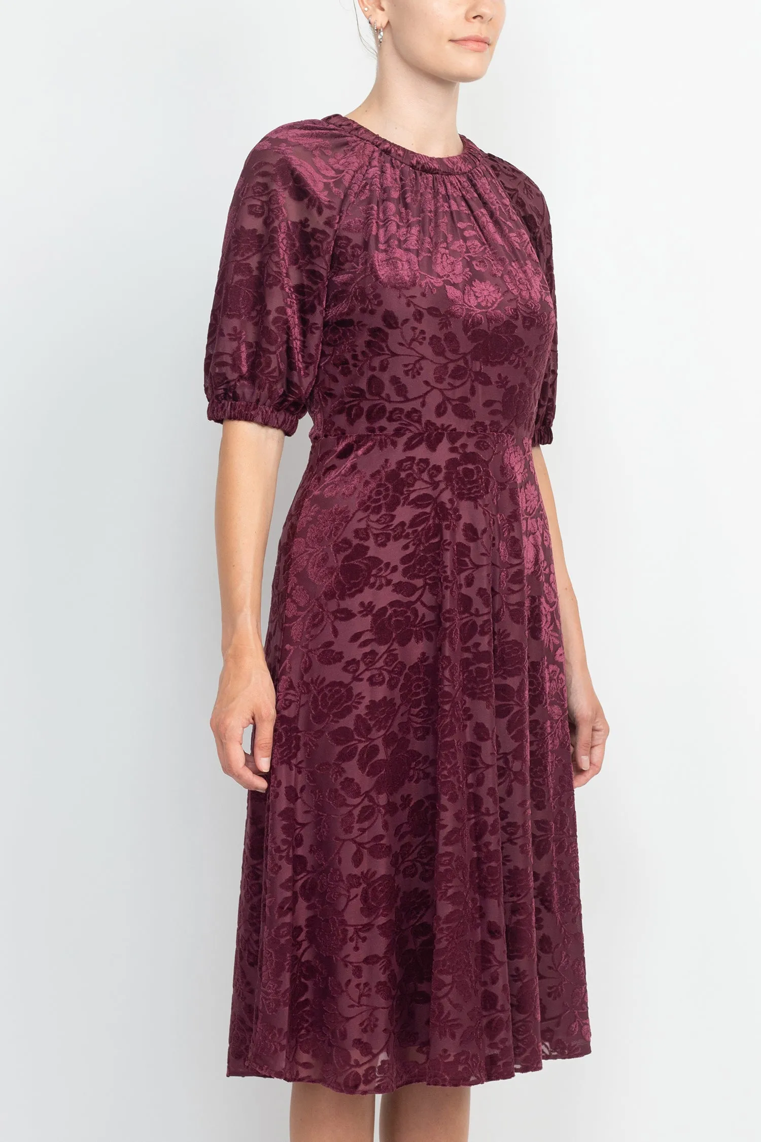 London Times Boat Neck Short Bishop Sleeves Over the Knee Velvet Dress