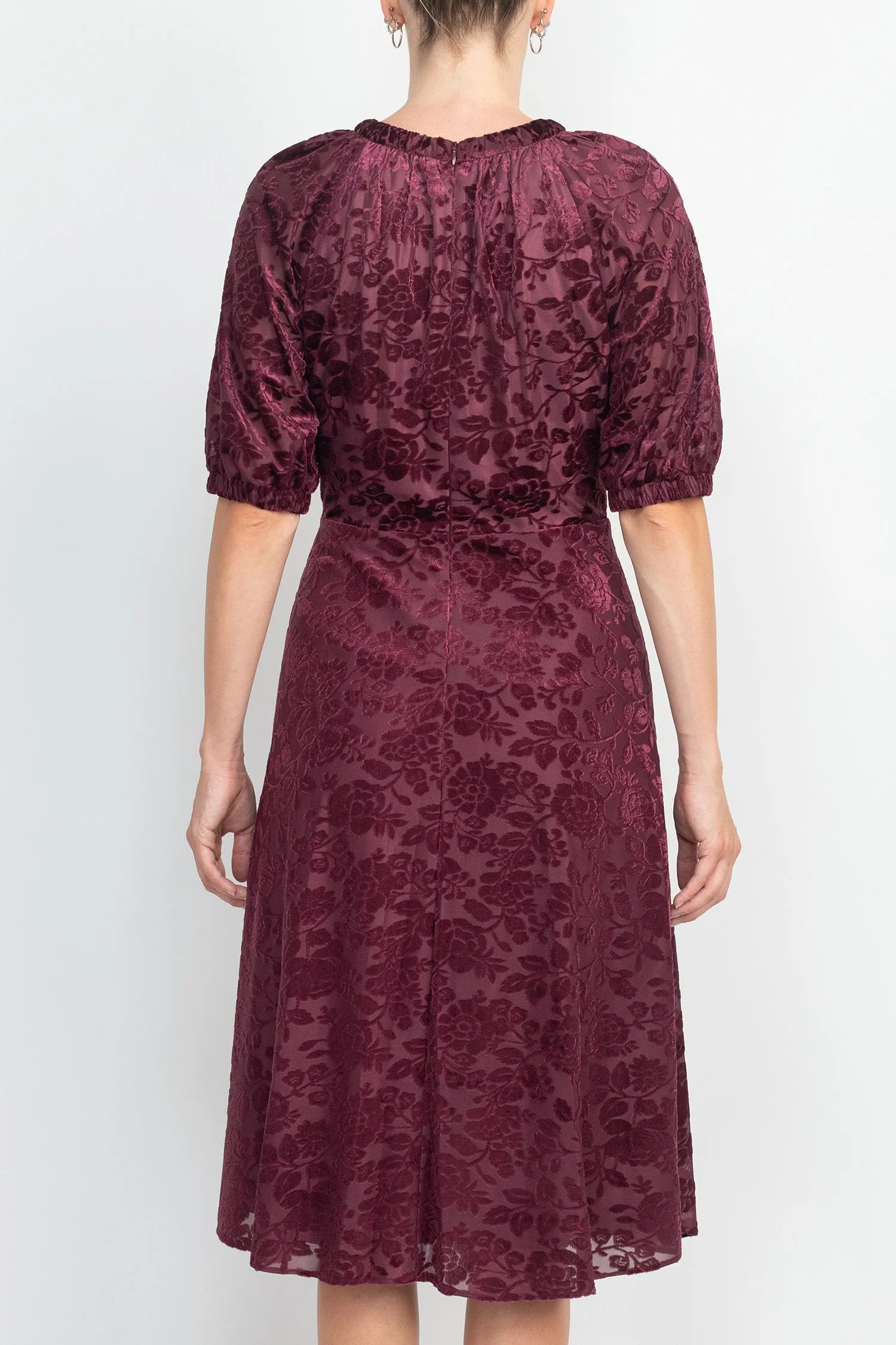 London Times Boat Neck Short Bishop Sleeves Over the Knee Velvet Dress