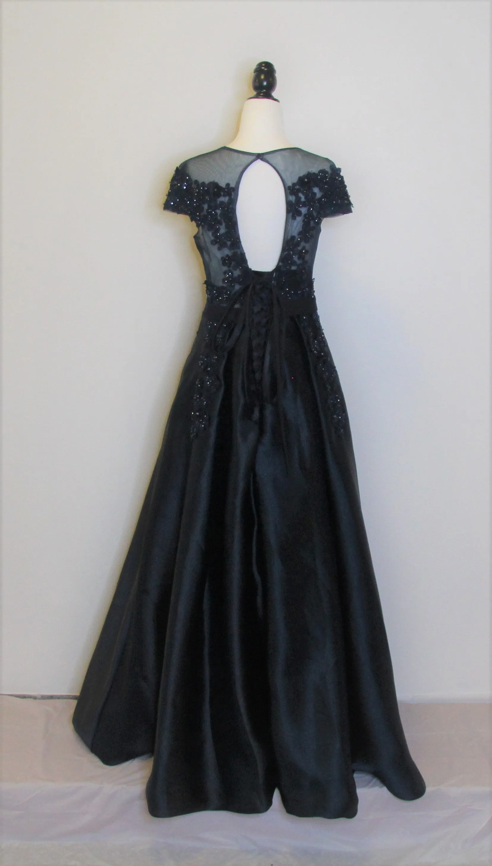 M002-Cap Sleeve Floral Brocade Top & Skirt Full Ball Gown