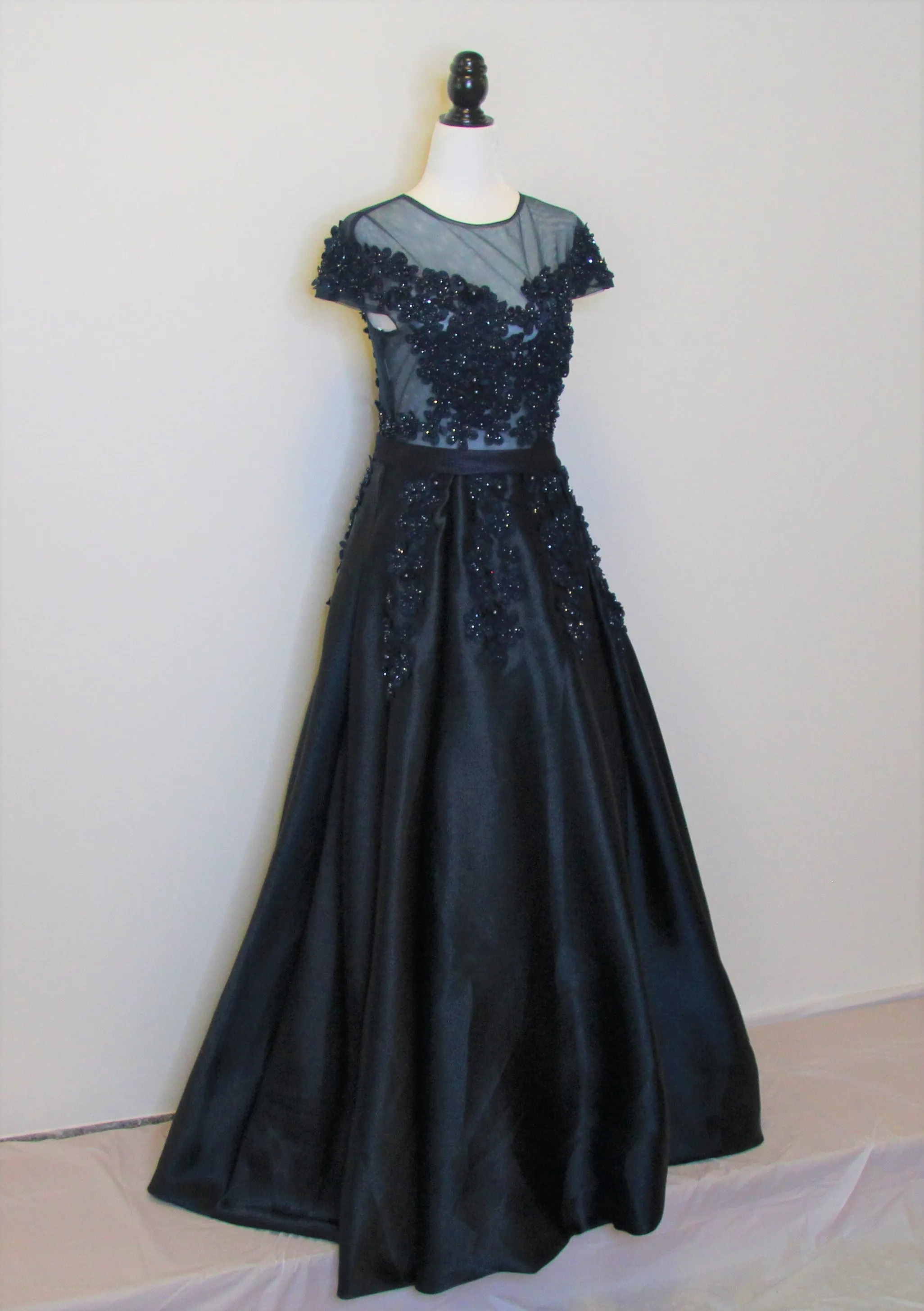 M002-Cap Sleeve Floral Brocade Top & Skirt Full Ball Gown