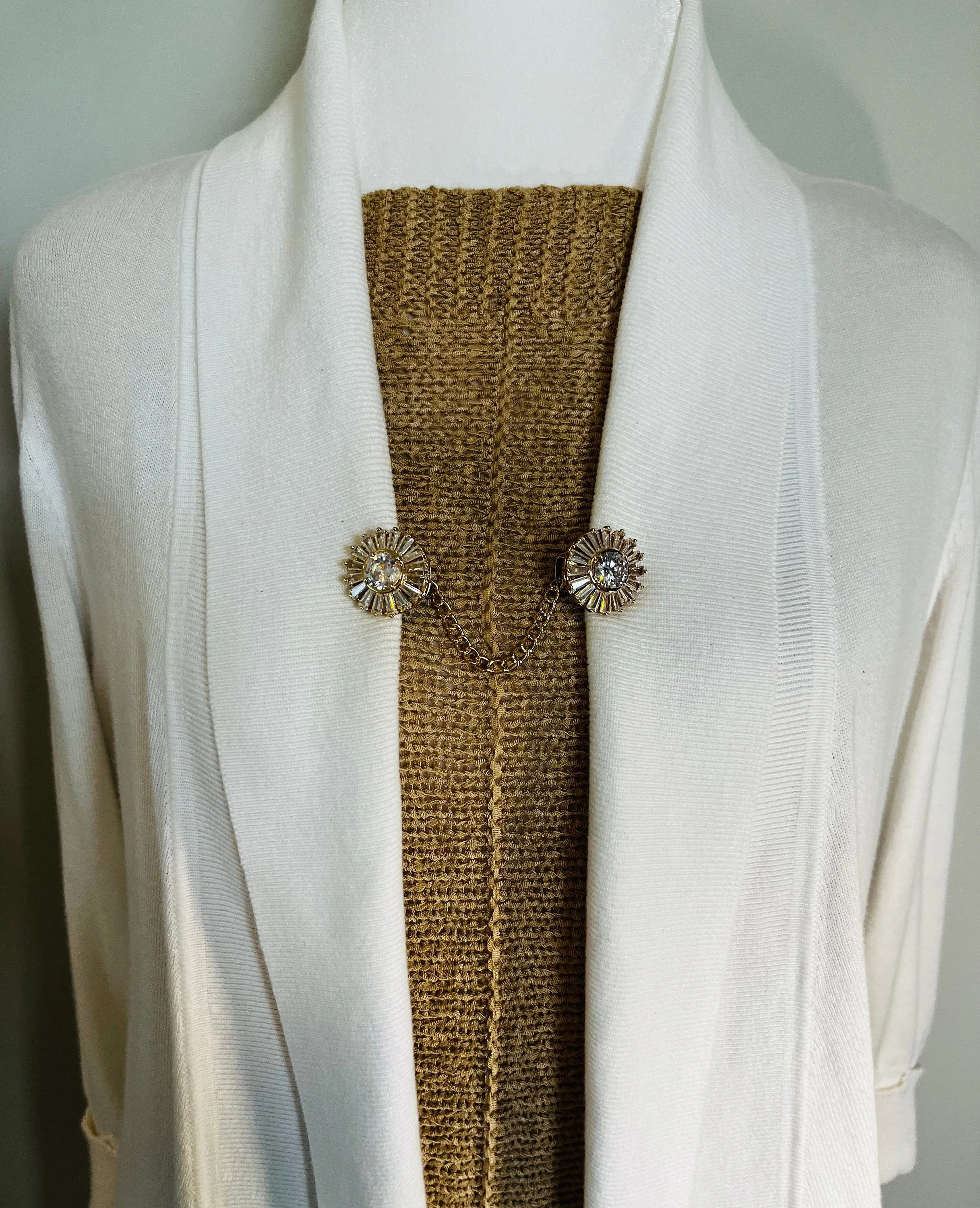 Sweater Clips Rhinestones Sweater Clip Round Chain Gold Cardigan Clip Dress Fastener Cloak Clasp Wedding Gift for Mother Gift for Her